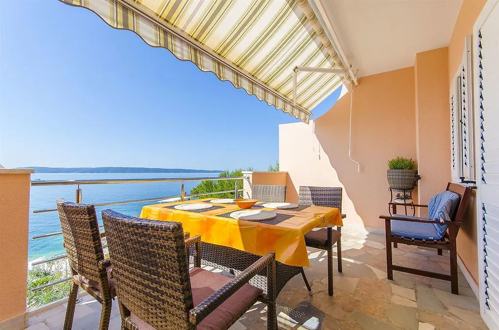 Apartments Nives Trogir