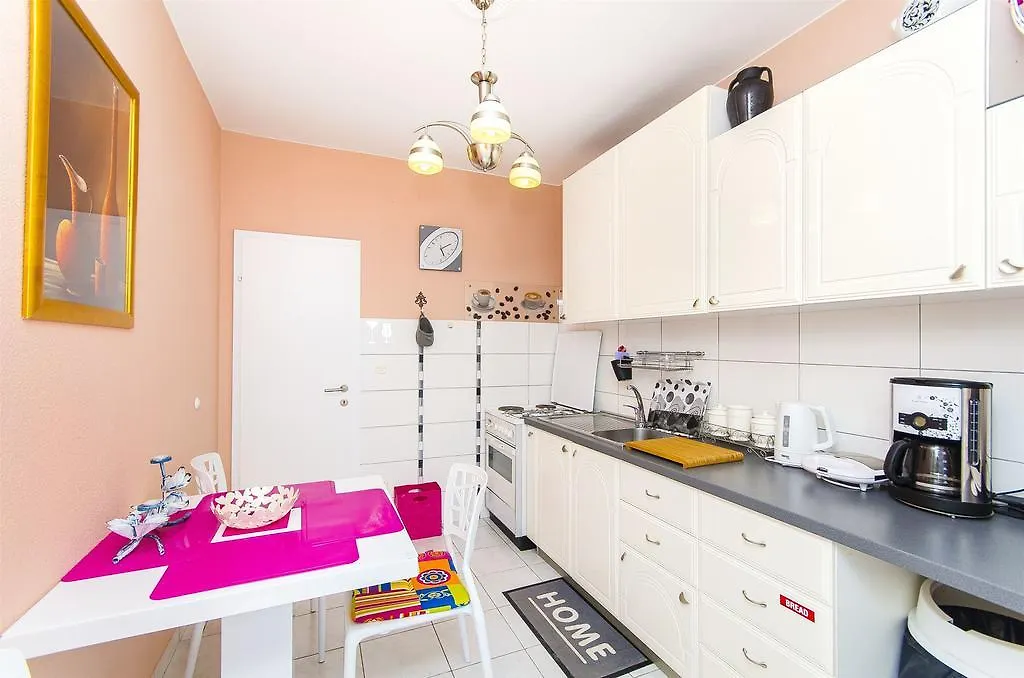 Apartments Nives Trogir 0*,  Hırvatistan
