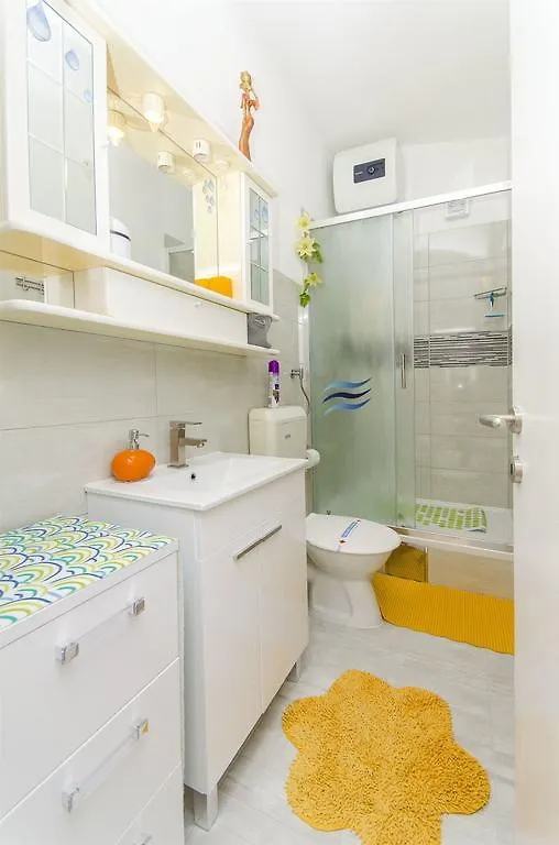 Apartments Nives Trogir Hırvatistan